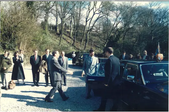 The party returning to the cars at the end of the visit