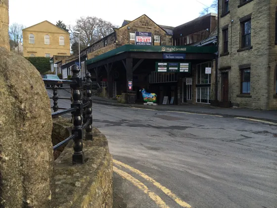 Chapel Hill looking towards the mill&rsquo;s covered entrance
